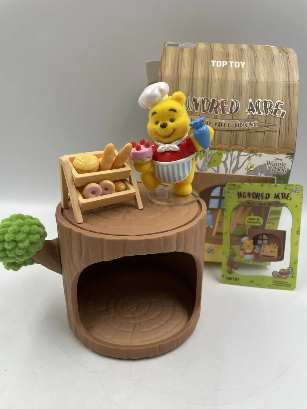 TOP TOY Disney Winnie-the-Pooh Hundred Acre Wood Tree House Series Baking Hut